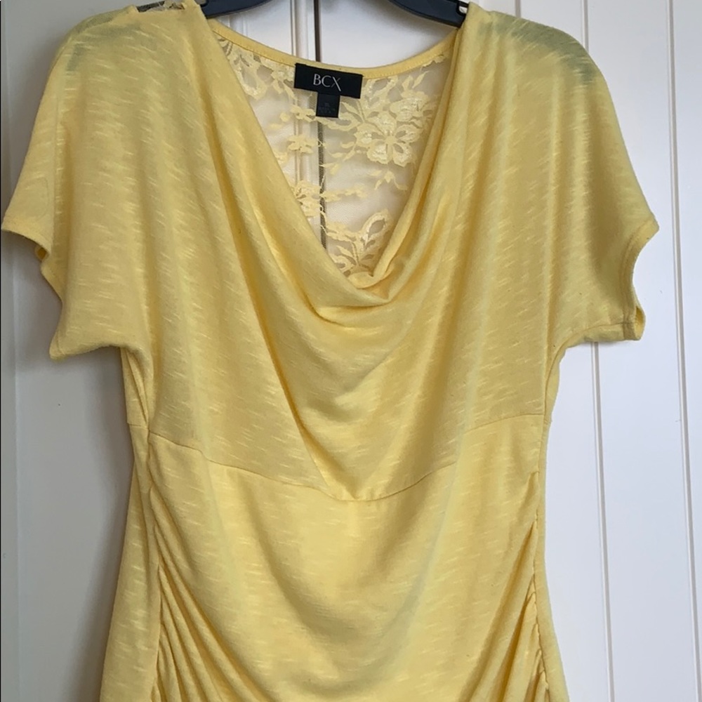 Pretty yellow top
